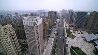 实拍城市CBD中心商务区高楼视频的预览图
